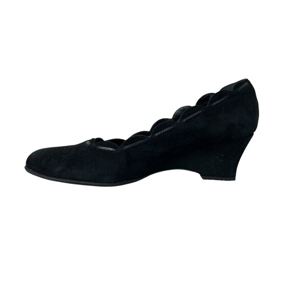 Prevata Italy Black Suede Scalloped Wedge Pumps Size 8.5 Whimsygoth Date Night - Picture 4 of 10